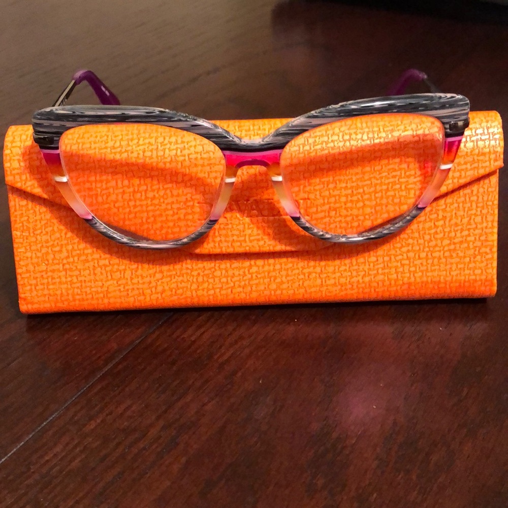 Divaldi purple frames